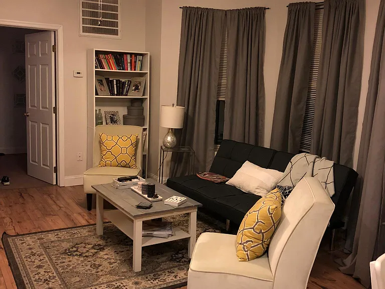 307 W Park Ave — Photo 2