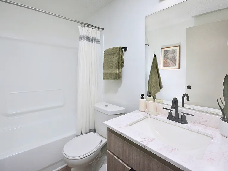 Enclave at North Point — Photo 17