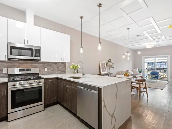 313 Pine Street image 1 of 24