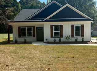 616 Windy Hill Rd, Griffin, GA 30225