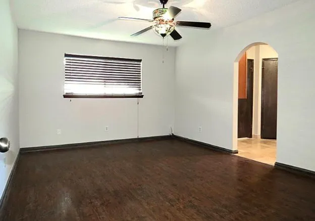711 Enchanted Trail Dr — Photo 28