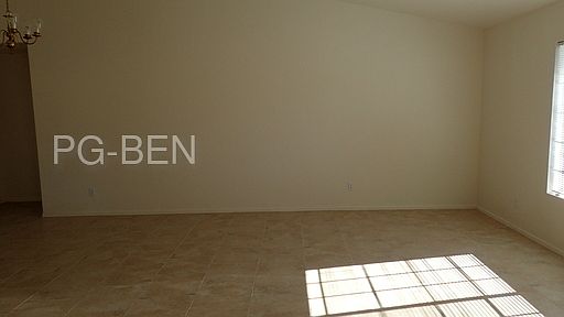 2nd image of 2529 Thunderbird Dr
