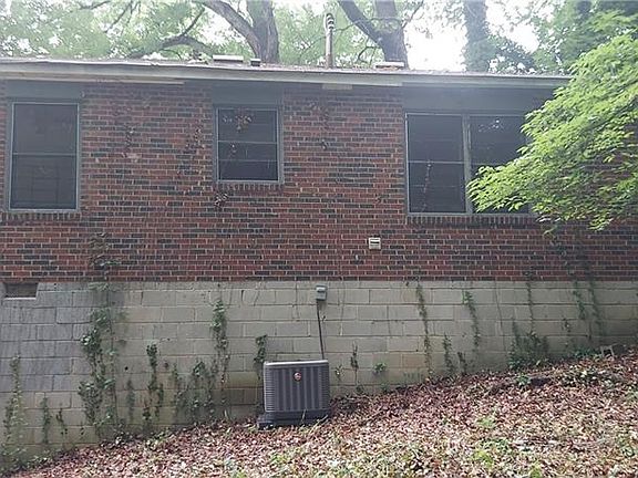 3rd image of 2980 Wanda Cir SW