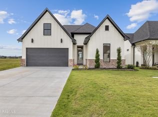 201 Buenos Aries Ave, Youngsville, LA 70592