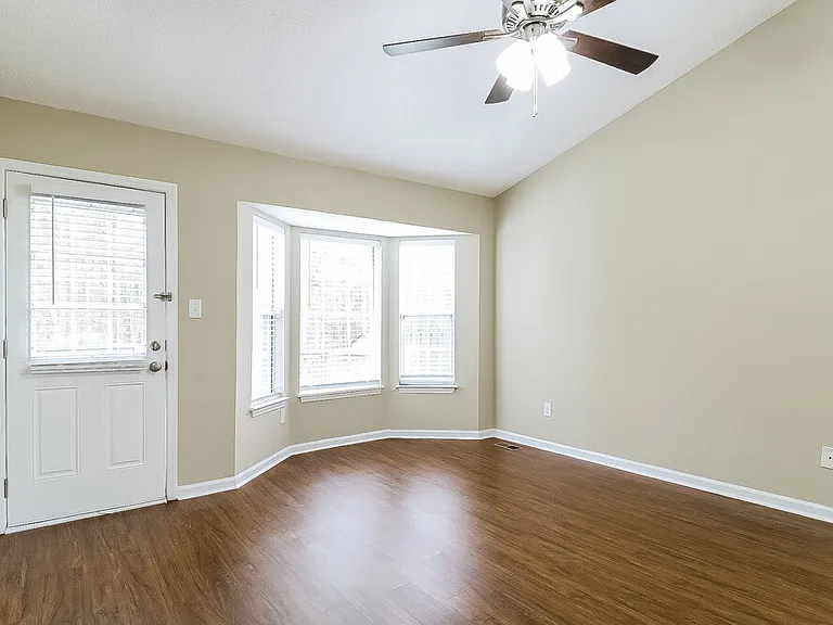 504 Heathwick Dr — Photo 9