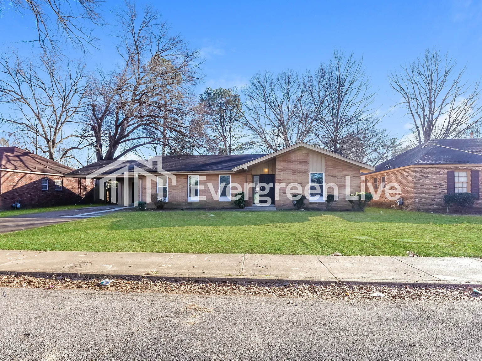 3 bed, 2.0 bath, 1603 sqft, $1,295 — Photo 1
