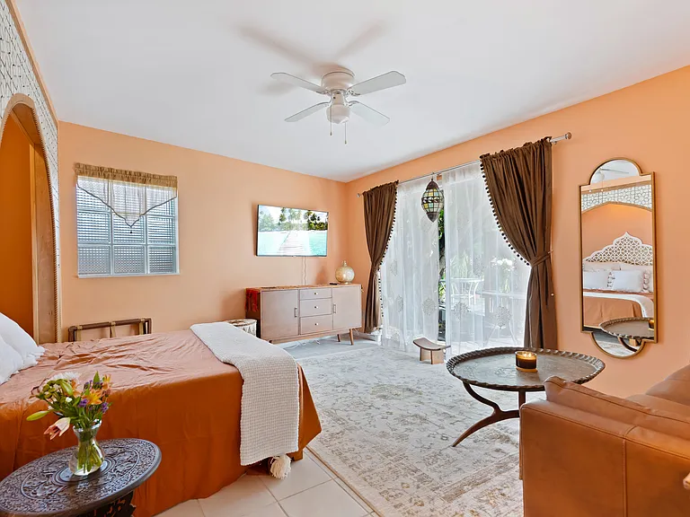 425 Edwards Dr #A — Photo 2