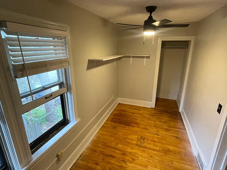 921 W Kalamazoo Ave #4 — Photo 4