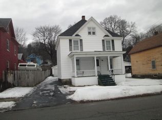 26 Summer St, Gloversville, NY 12078