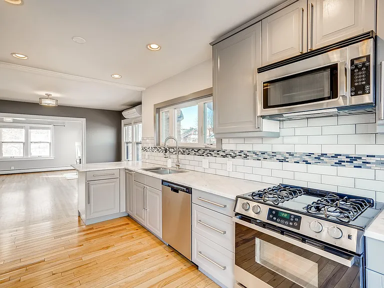 1246 Jackson St — Photo 13