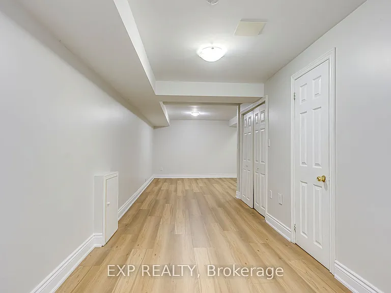 2407 Stefi Trl — Photo 27