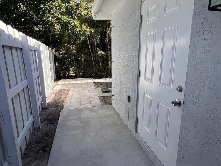 138 Ethelyn Dr — Photo 5