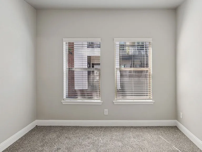 Larkin Apartment Homes — Photo 97