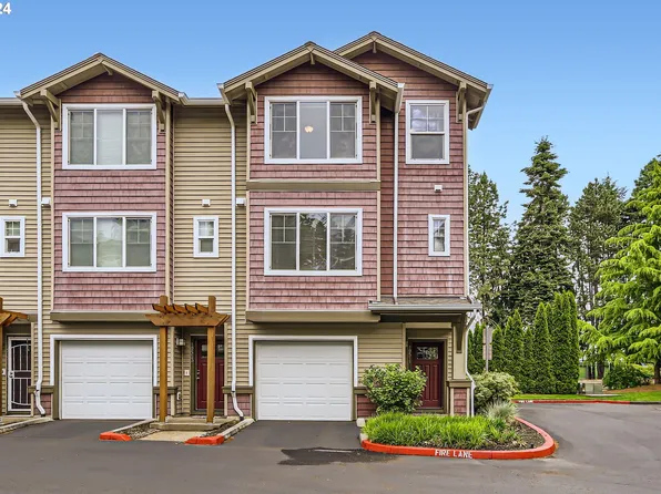 10511 NE Cedar Falls Loop, Hillsboro, OR 97006