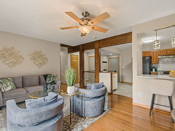 3rd image of 5002 Fairhaven Rd