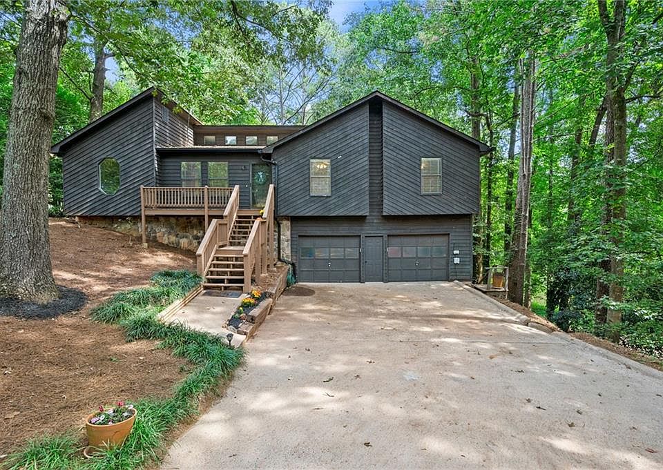 1st image of 294 Hill Crest Cir