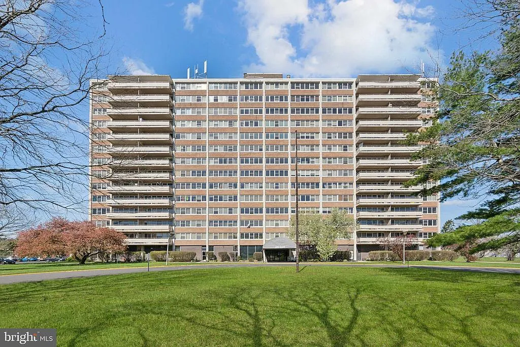 2 bed, 1.0 bath, 841 sqft, $1,850 — Photo 1