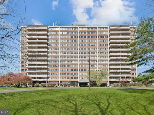 1508 Barclay Towers, Cherry Hill, NJ 08034