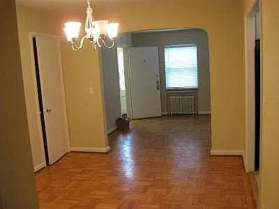 1235 Isis Ave — Photo 2