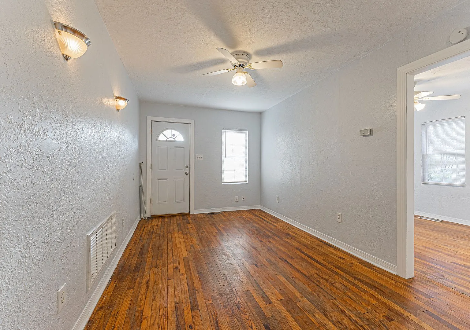 458 College Ave. — Photo 3