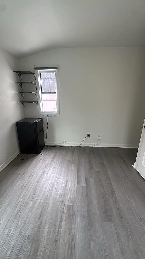 547 Gayley Avenue - 5 — Photo 2