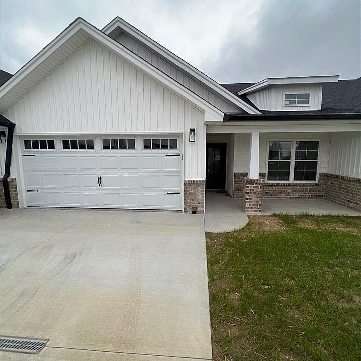 1st image of 348 Hillside Dr