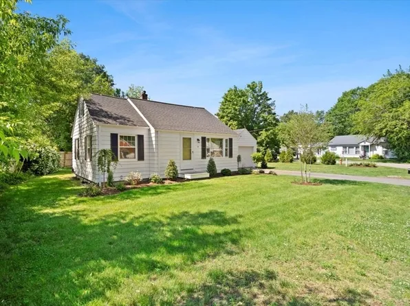 70 Border Ave, Seekonk, MA 02771