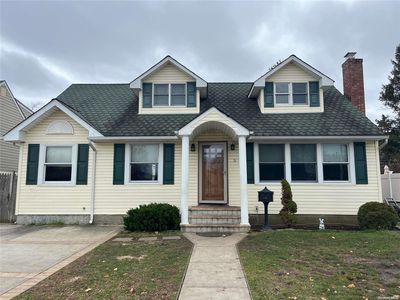 5 Washington Avenue, Hicksville, NY, 11801