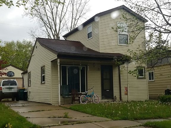 3rd image of 23061 Tulane Ave