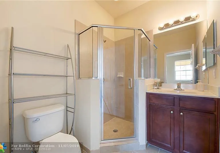 16825 SW 95th St #2 — Photo 3