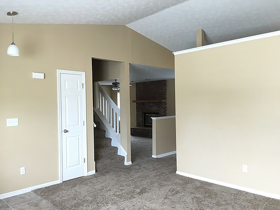 1033035_Living Room_07082016