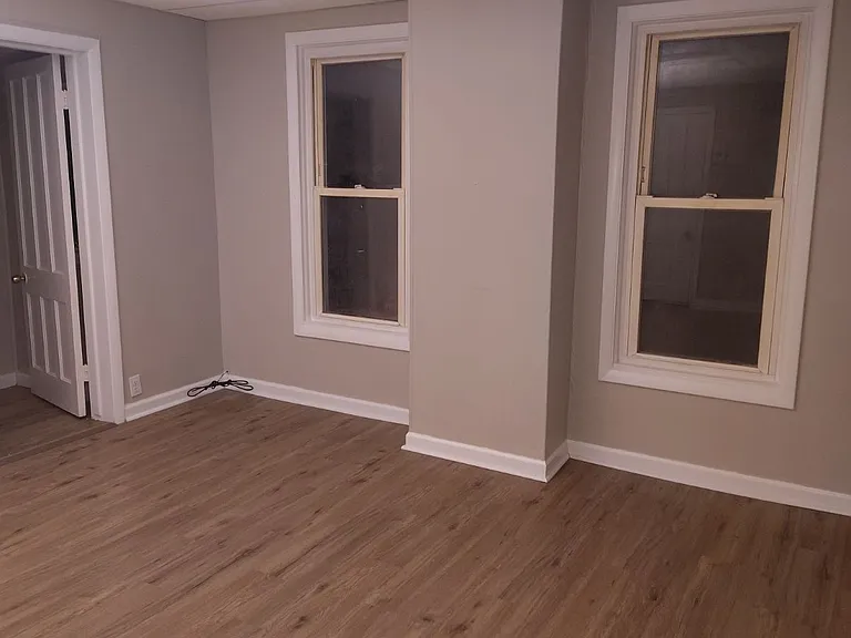 126 Osborne St #2 — Photo 10