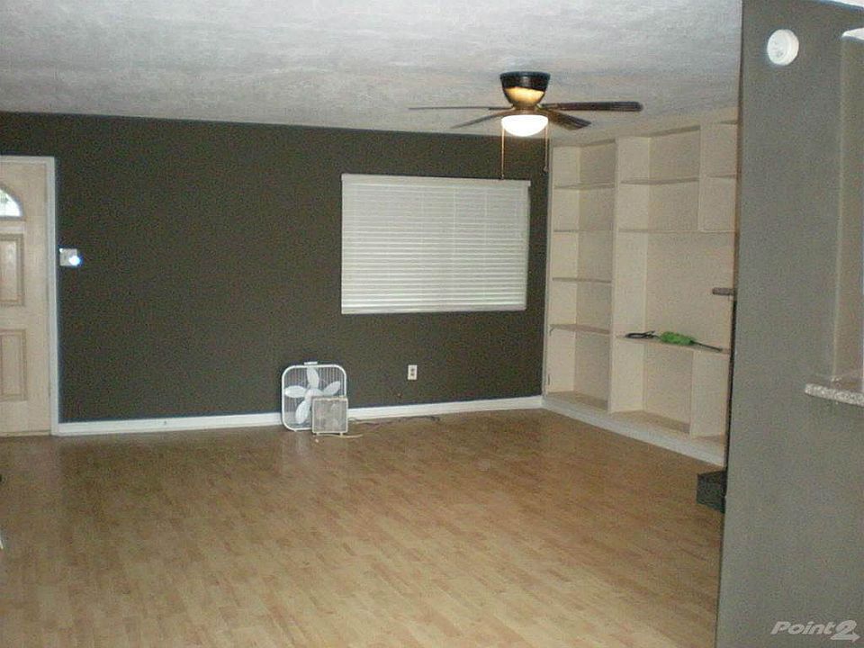 1040 Marina Drive Living Room 2