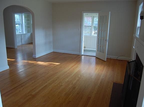 5th image of 519 N Oakland St