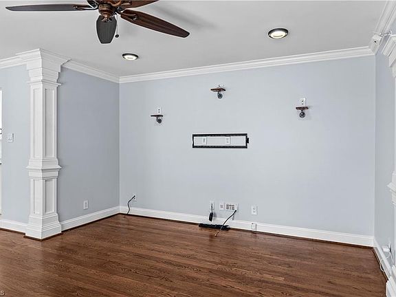 3rd image of 3103 N Centennial St