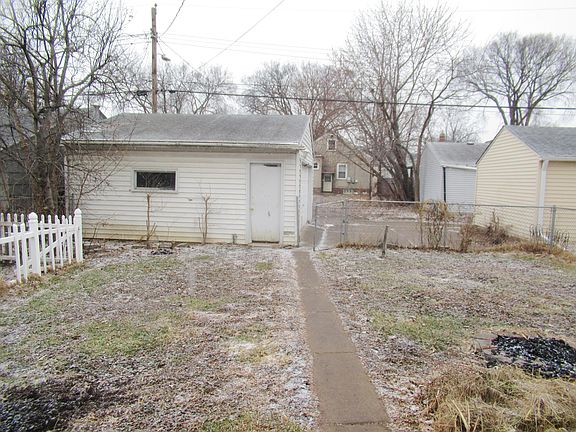 3rd image of 5418 31st Ave S