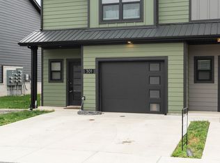 301 Jonathan Wade Pvt Cir, Clarksville, TN 37043