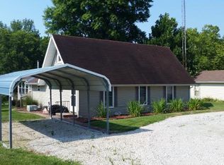 4977 N Terre Haute Rd, Paris, IL 61944