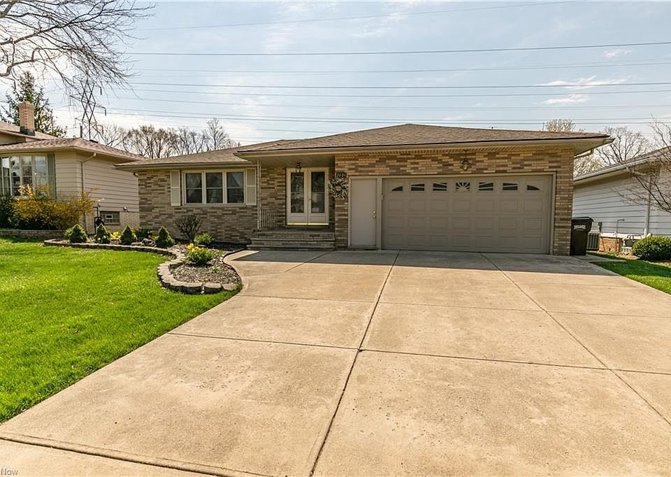 1st image of 2121 Coventry Dr