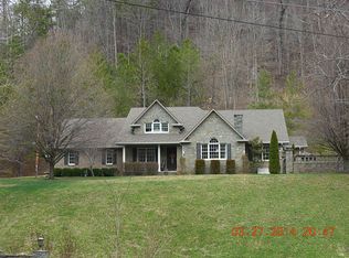 90 Shiloh Dr, Leburn, KY 41831