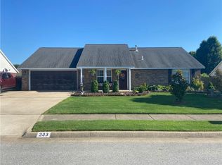 333 Jeanne Dr, Springdale, AR 72764