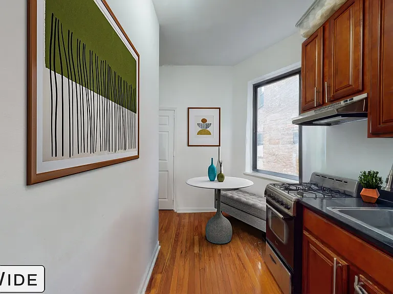 176 Thompson St #4B — Photo 1