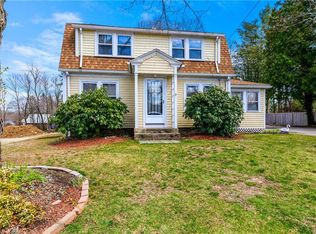 7 W Prospect St, Smithfield, RI 02828