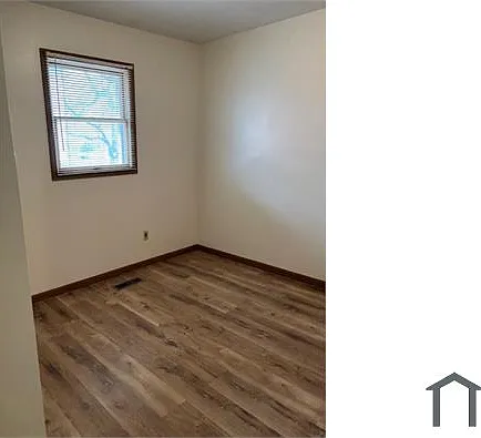 306 W College St #4 — Photo 14