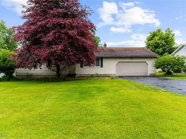 1295 Shields Rd, Youngstown, OH 44511