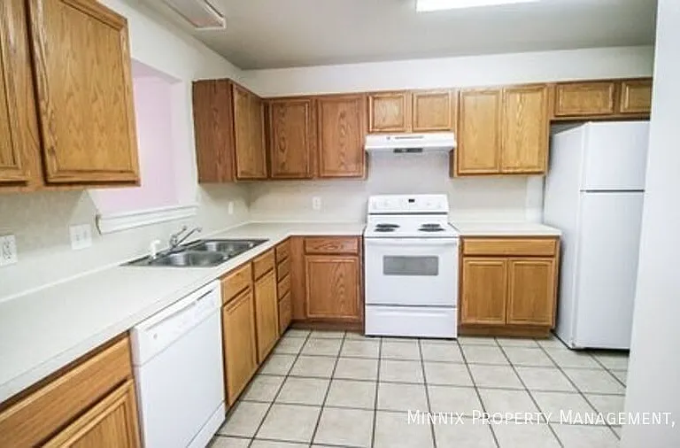 912 N Bangor Ave #FS — Photo 4