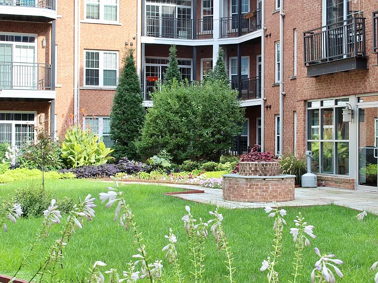 1451 Belmont St NW #401 — Photo 15