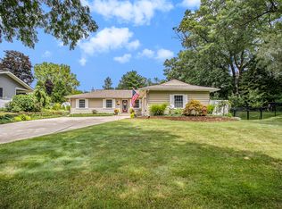 425 S Hills Dr, Battle Creek, MI 49015