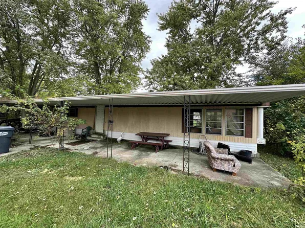 407 E Washington St, Parker City, IN 47368