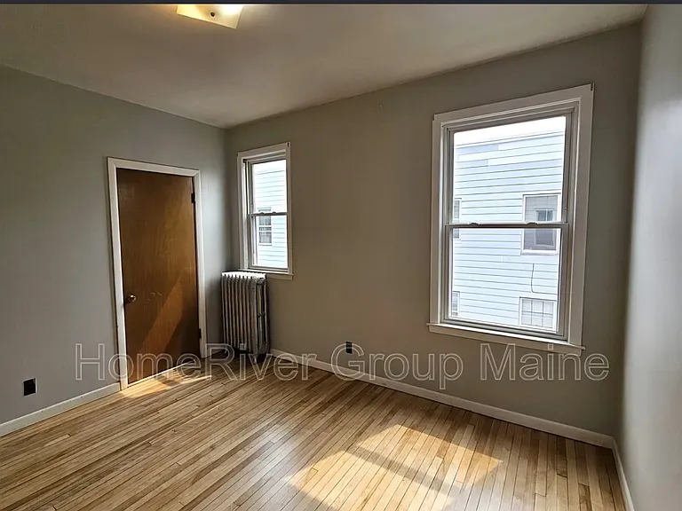 171 College St #5 — Photo 25